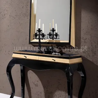 Consola e espelho cristal preto e dourado com candelabro de cristal