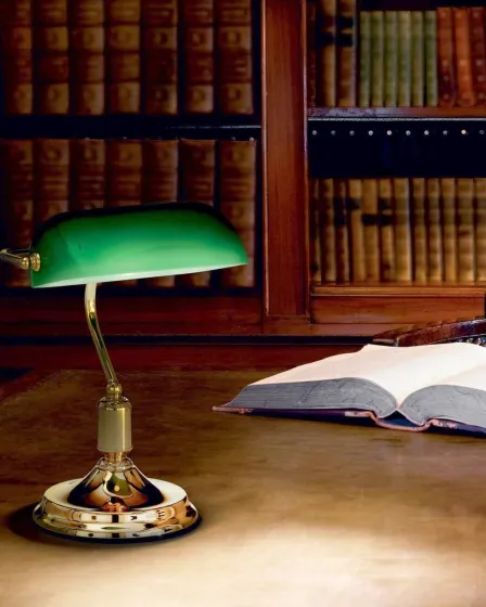 Candeeiro Green Lawyer