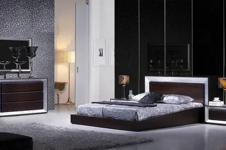 Quarto Facetado Wengue e Prata