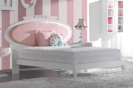 Cama Girl