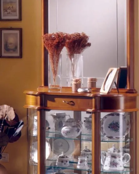 Vitrine Colónia e espelho