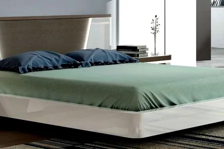 Cama com LED Viana