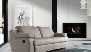Conforto e relaxamento garantidos com o sofá relax 2 lugares Ottavio. Uma peça essencial para quem procura o melhor da decoração!