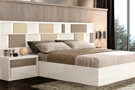 Cama de Casal Square