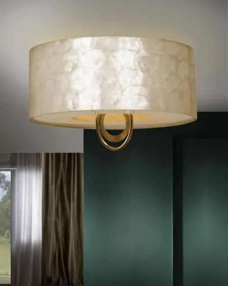 Candeeiro de teto Eden com cúpula pérola texturada e anéis dourados