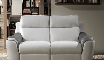Conforto e versatilidade em um só lugar. O sofá 2 lugares Seven é a escolha ideal para quem procura qualidade e estilo.