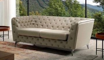 Um sofá 2 lugares com estilo e conforto. Desfrute de momentos de relaxamento ao máximo no sofá Amper.