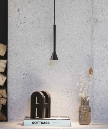 O candeeiro suspenso Diesis é um destaque na decoração de qualquer ambiente. Seu design moderno e contemporâneo, aliado ao seu acabamento luxuoso e elegante.