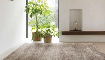 Coloque um toque de sofisticação no seu lar com o tapete Lana 01 traz luxo e elegância para a sua sala.