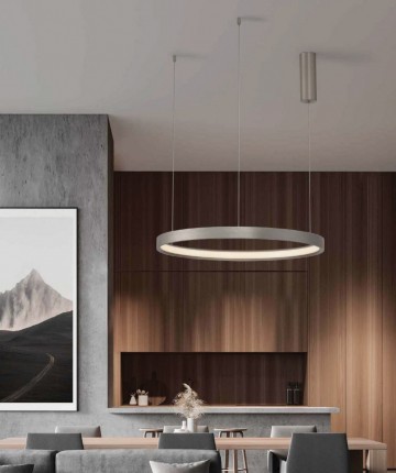 Iluminação moderna para o seu lar! O candeeiro de teto Perrine Super é a escolha certa para dar um toque de sofisticação e elegância à sua decoração.