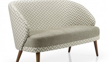 O sofá Alissa é a peça perfeita para aqueles que desejam adicionar um toque moderno, elegante e aconchegante à decoração da sua sala de estar.