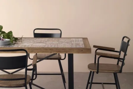 Mesa com Azulejos