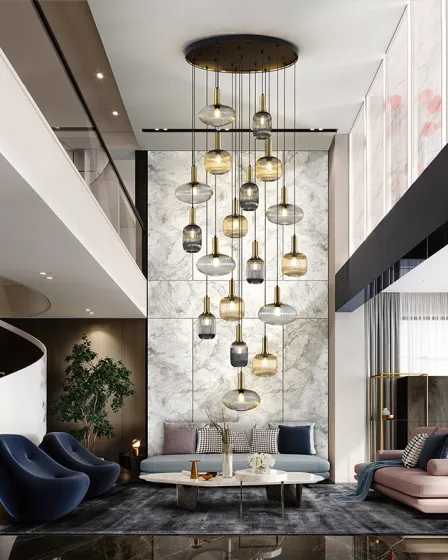 Candeeiro de teto Norma 18L dimable, 18 globos de vidro suspensos em sala moderna