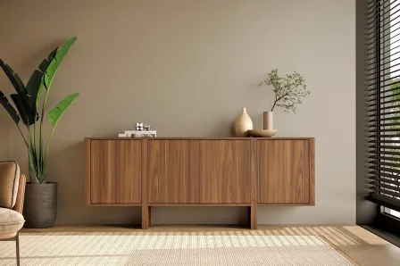 Aparador dual com pés em madeira, três portas e objectos decorativos no topo