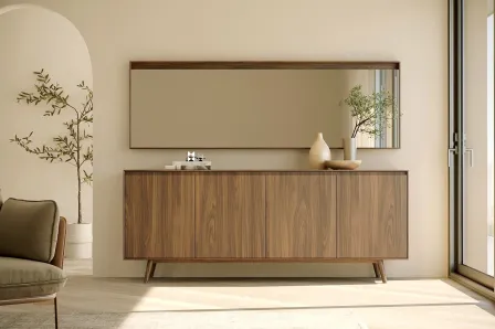 Aparador nórdico em madeira com pés e espelho horizontal