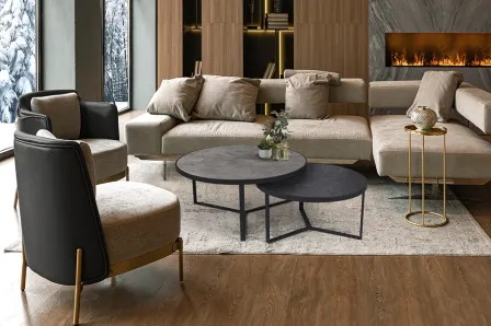 Conjunto de 2 mesas de centro Naira com tampos redondos escuros e pés metálicos