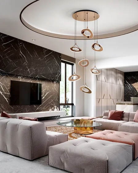 Candeeiro de teto Mirena 7L com sete anéis dourados suspensos sobre sala moderna
